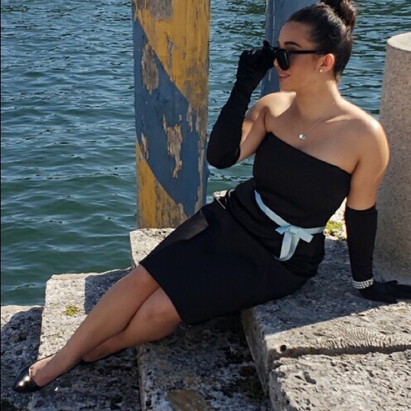 Laundry By Shelli Segal Dresses & Skirts - Laundry by Shelli Segal - strapless A-Line dress.